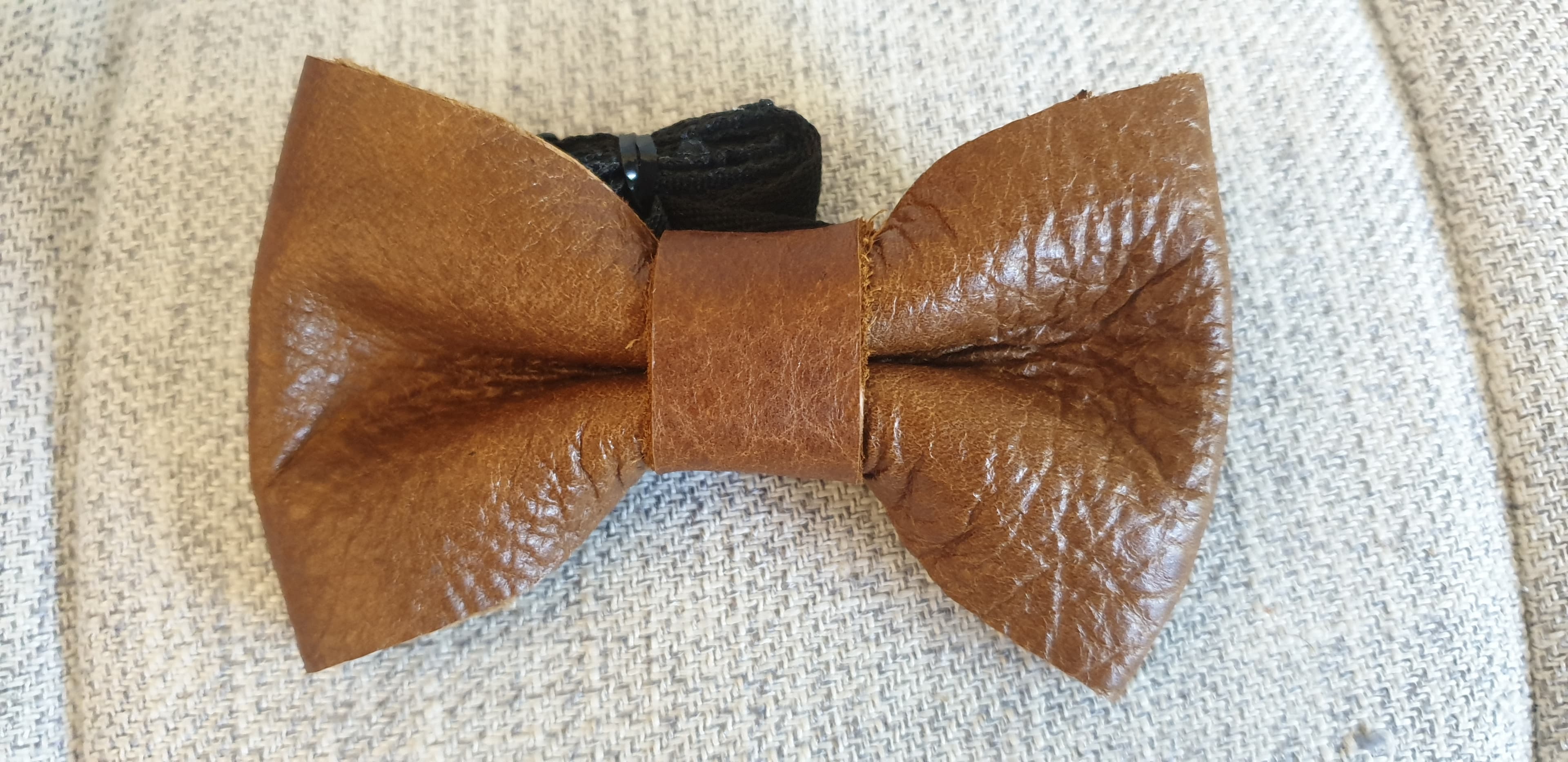 Cinnamon Bow Tie