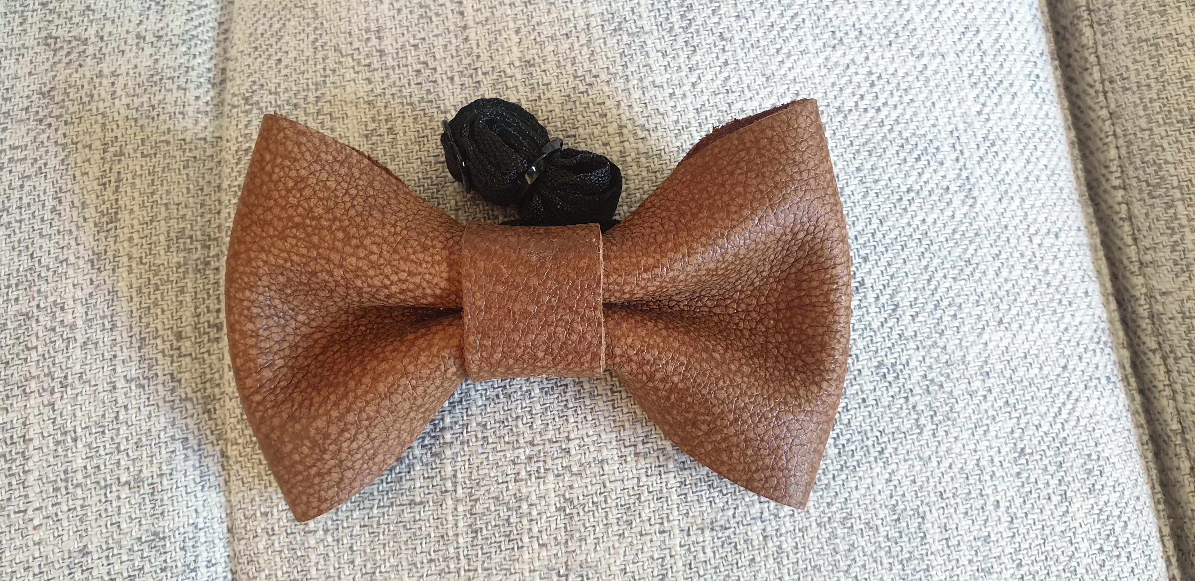 Milk chocolate Bow Tie